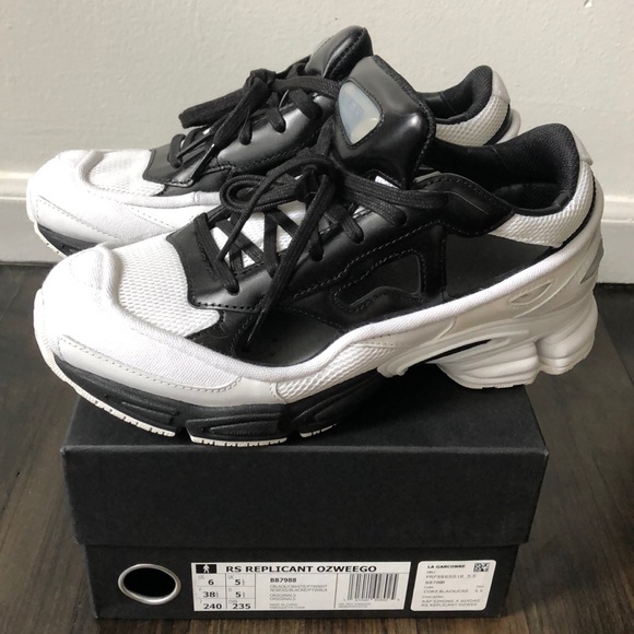 rs replicant ozweego